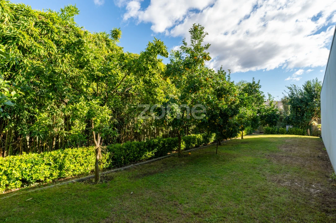 Moradia T7 para Venda em Bairro Foto 57