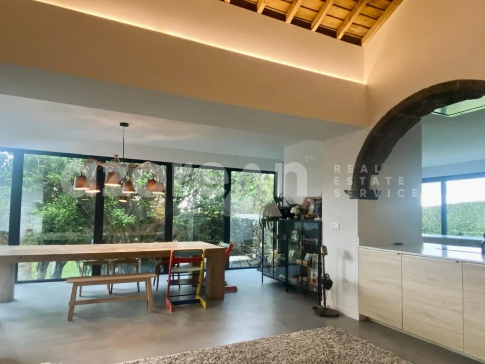 Moradia T2 para Venda em Capelas Foto 3