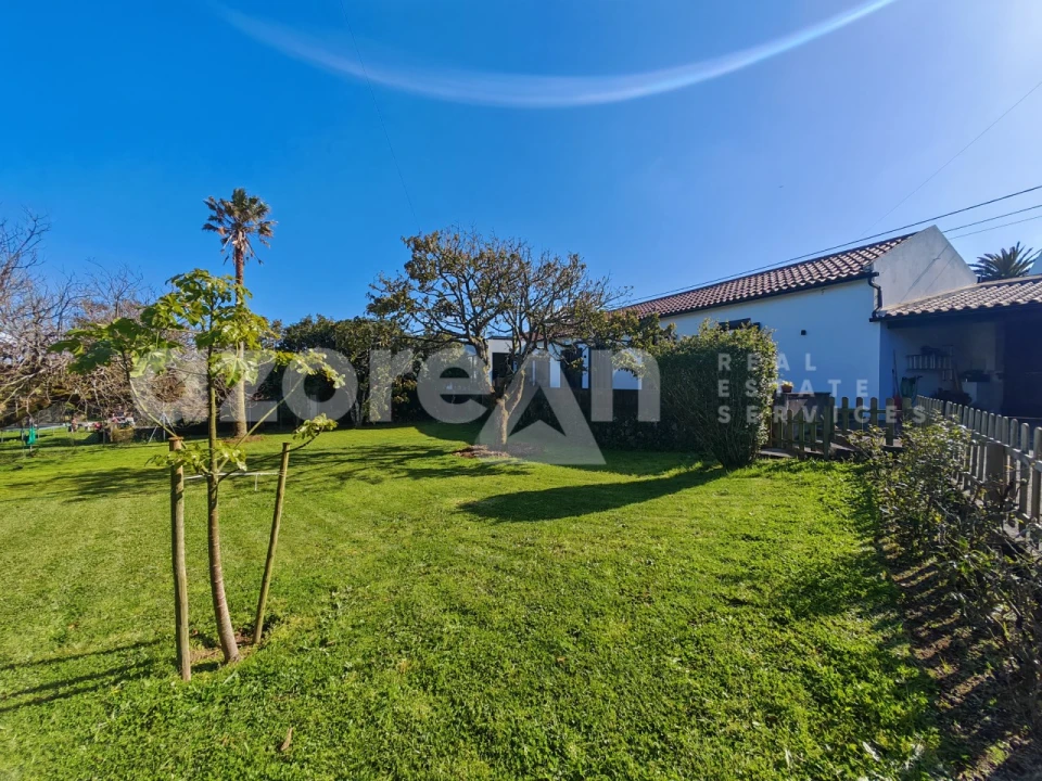 Moradia T2 para Venda em Capelas Foto 6