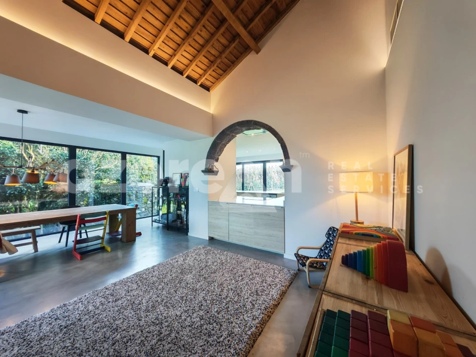 Moradia T2 para Venda em Capelas Foto 17