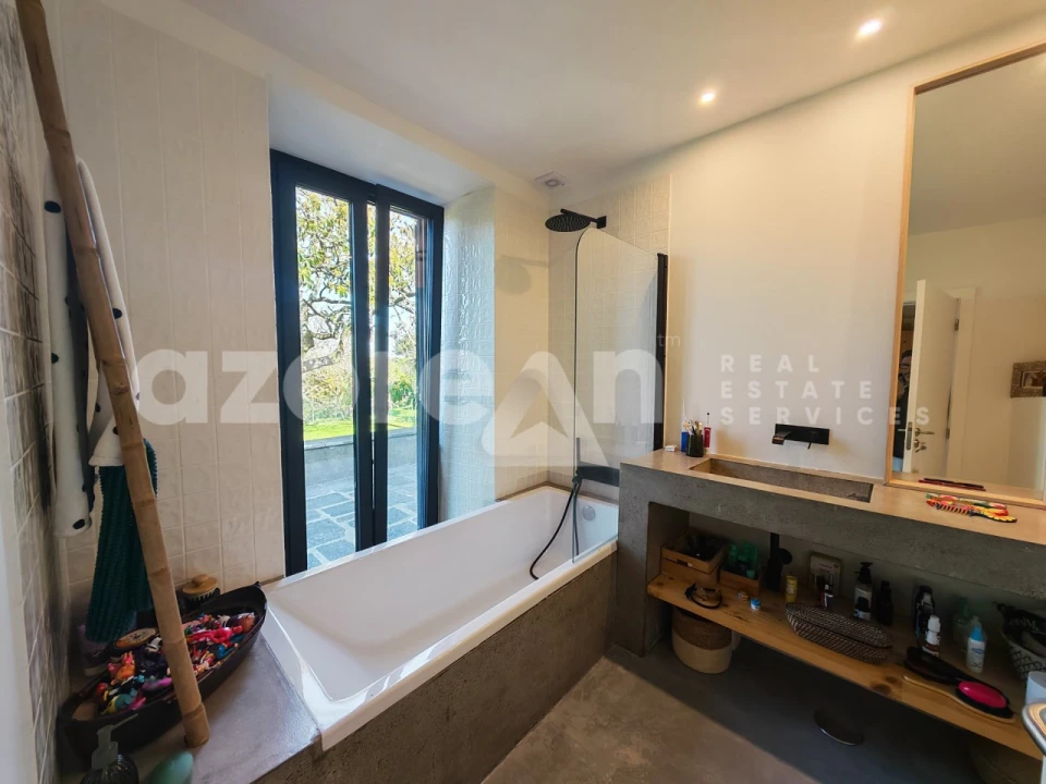 Moradia T2 para Venda em Capelas Foto 26