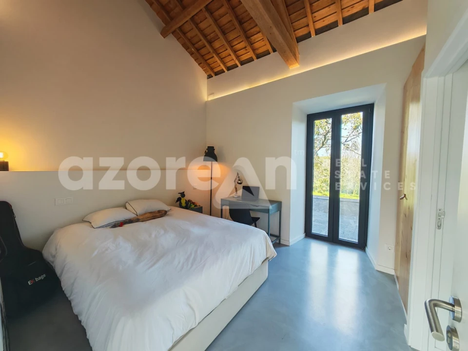 Moradia T2 para Venda em Capelas Foto 27