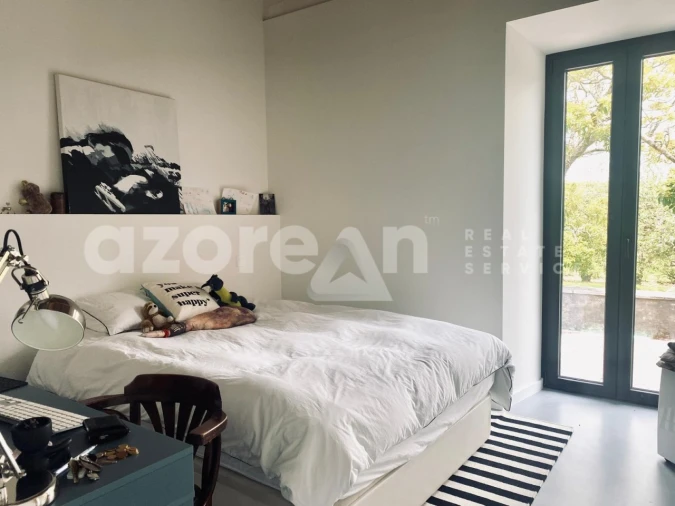 Moradia T2 para Venda em Capelas Foto 8