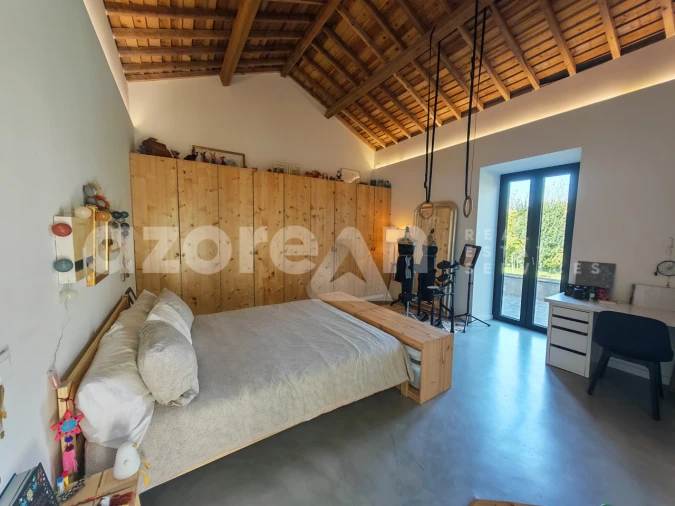 Moradia T2 para Venda em Capelas Foto 24