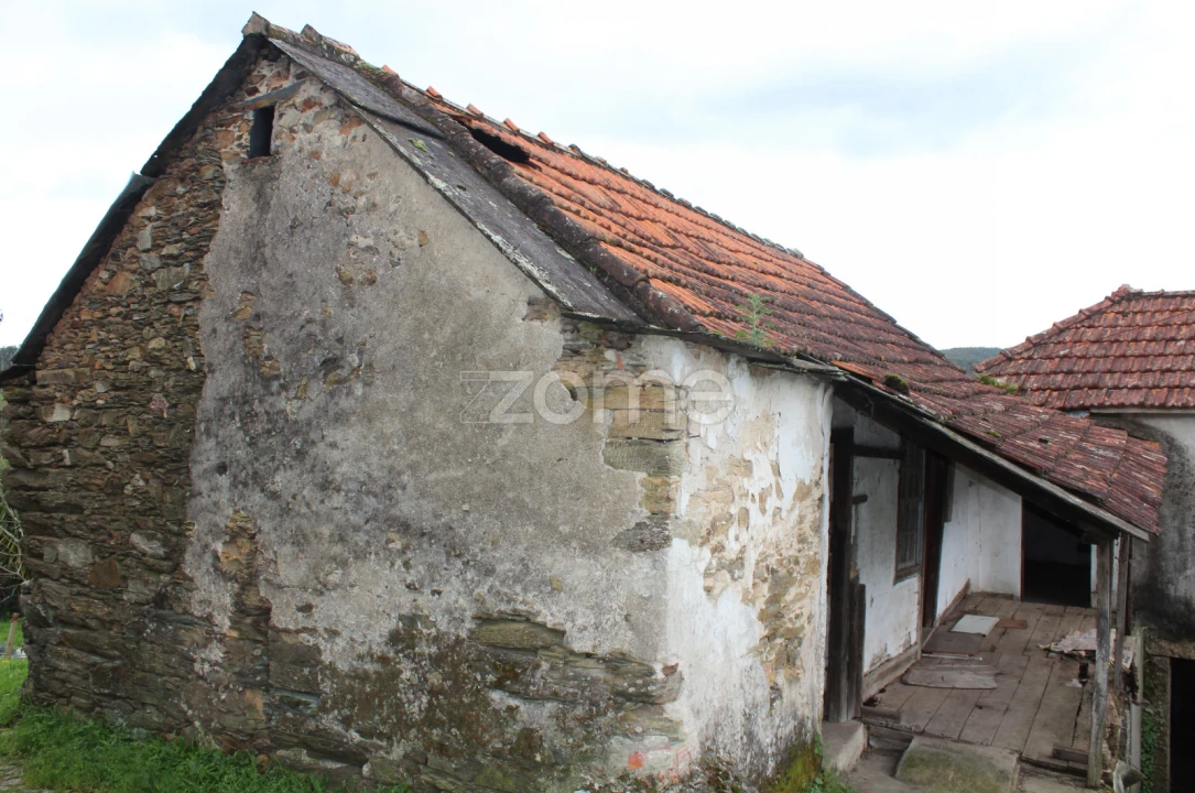 Moradia T3 para Venda em Raiva, Pedorido e Paraíso Foto 13