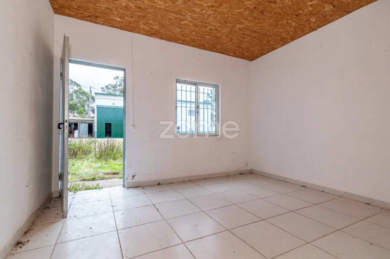 Terreno Comércio / Armazém para Venda em Tavarede Foto 10