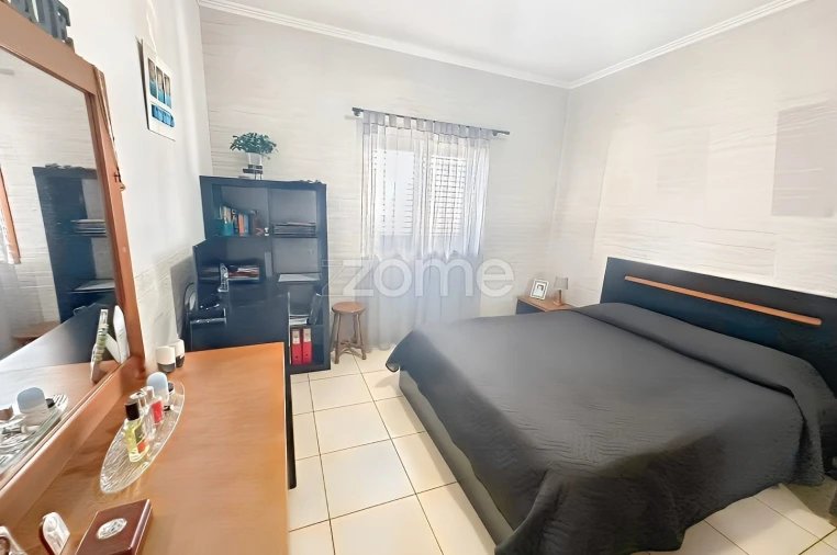 Moradia T4 para Venda em Vila do Porto Foto 11