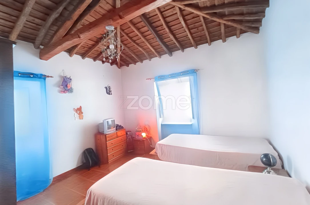 Moradia T8 para Venda em Almagreira Foto 12