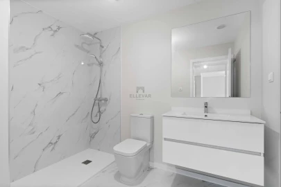 Apartamento T1 para Venda em São Martinho