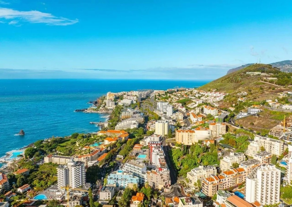 Apartamento T1 para Venda em São Martinho Foto 5