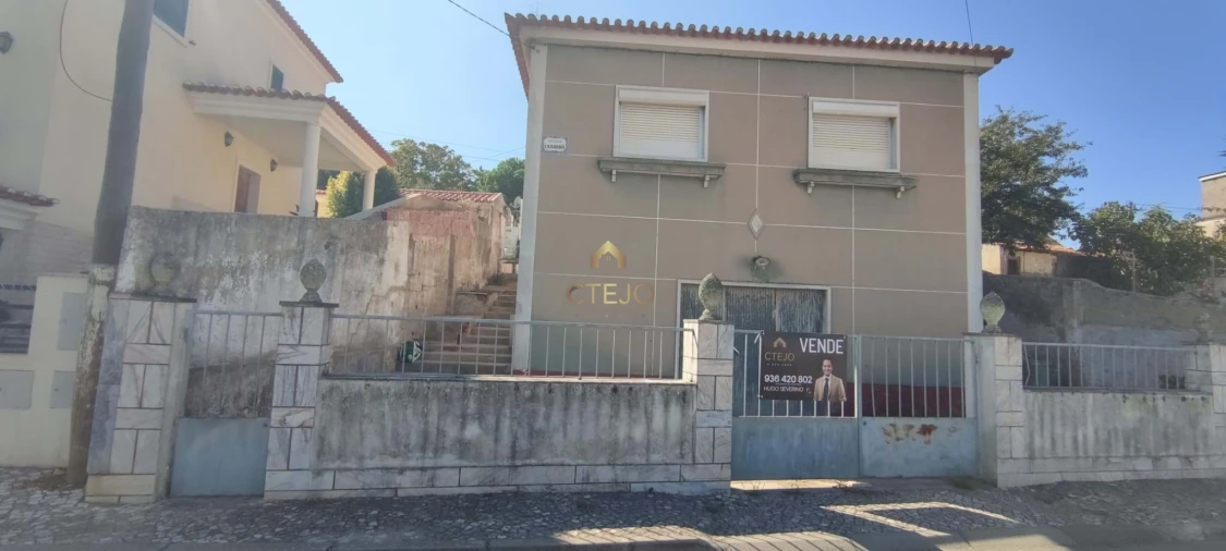 Moradia T5 para Venda em Camarate, Unhos e Apelação Foto 5