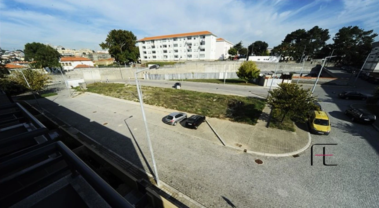 Terreno para Venda em Campanhã Foto 1