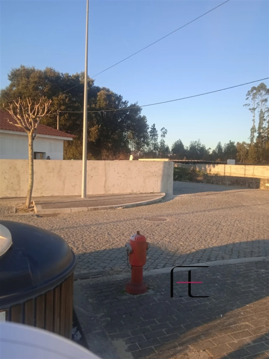 Terreno para Venda em Guilhabreu Foto 2