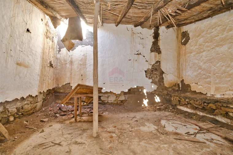 Moradia T0 para Venda em Martim Longo Foto 4