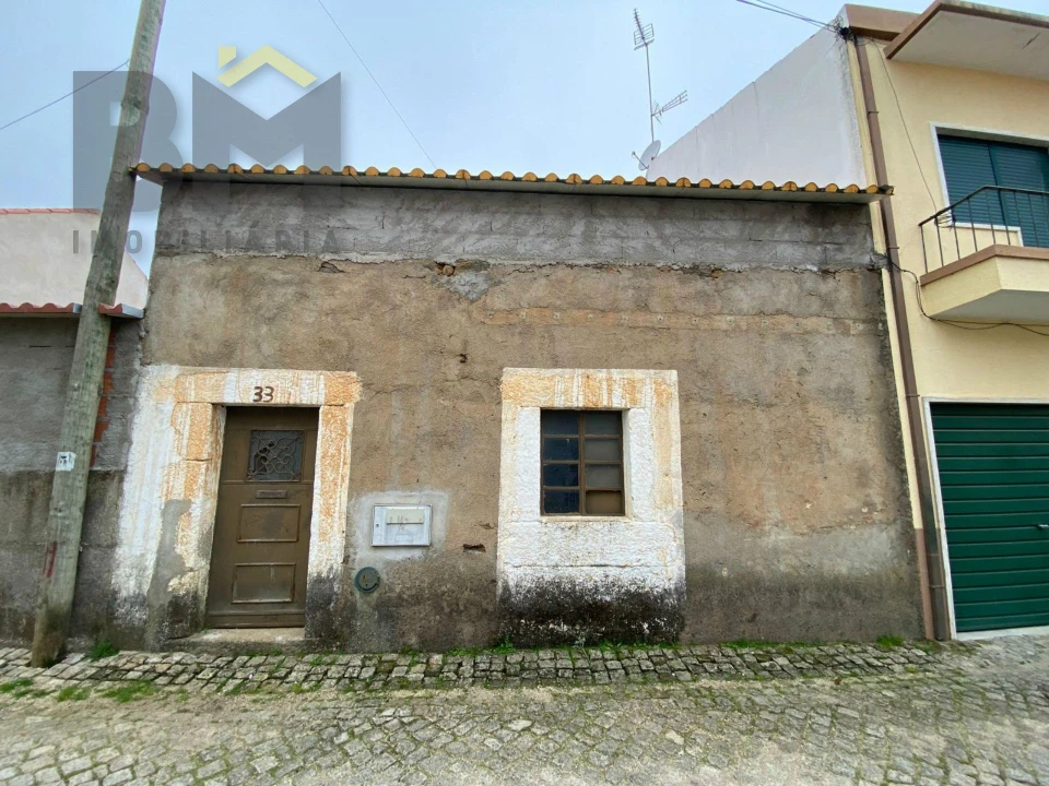 Moradia T1 para Venda em Escalos de Baixo e Mata Foto 1