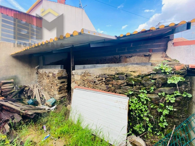 Moradia T1 para Venda em Escalos de Baixo e Mata Foto 8