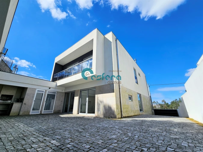 Moradia T4 para Venda em Lobão, Gião, Louredo e Guisande Foto 40