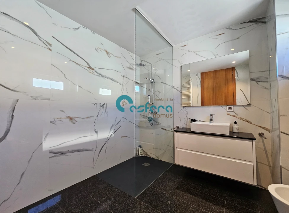 Moradia T4 para Venda em Lobão, Gião, Louredo e Guisande Foto 27