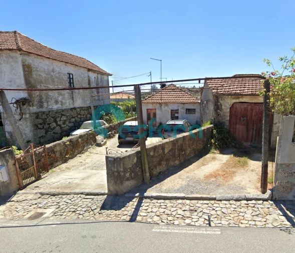 Moradia T5 para Venda em Seroa