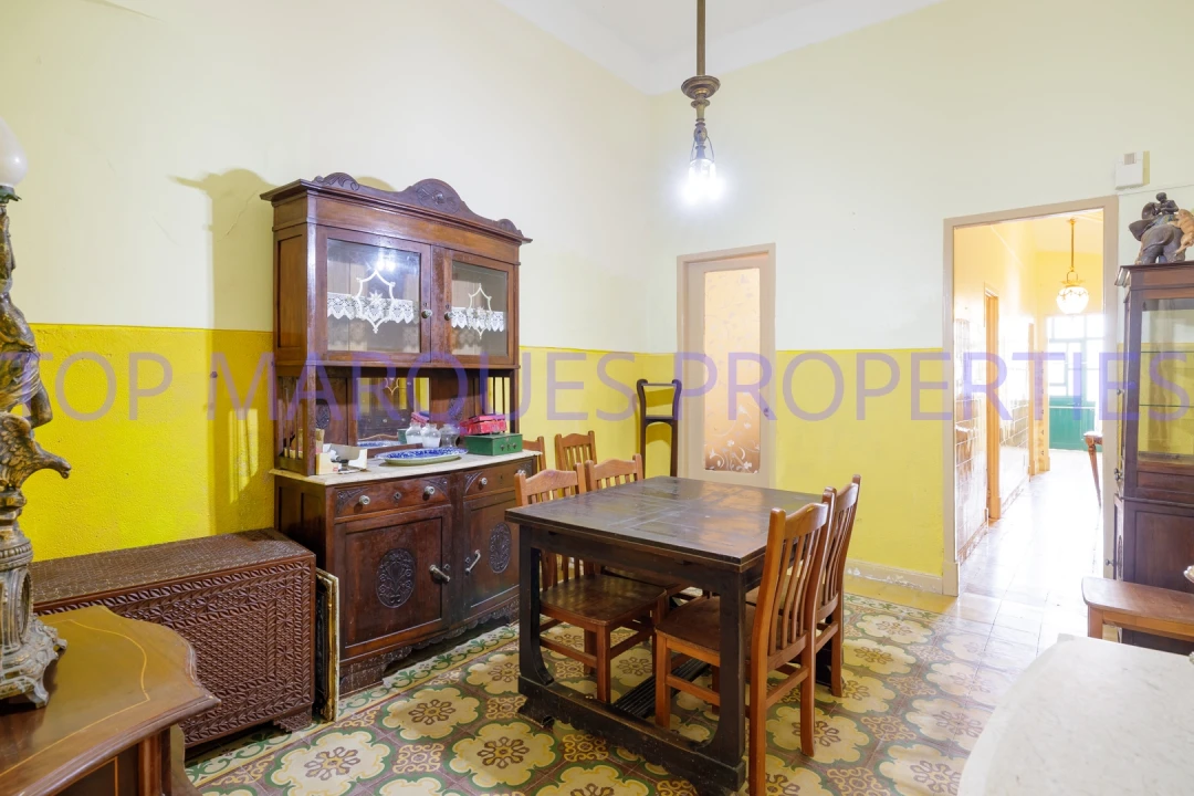 Apartamento T4 para Venda em Olhão Foto 1