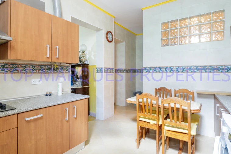 Apartamento T4 para Venda em Olhão Foto 12