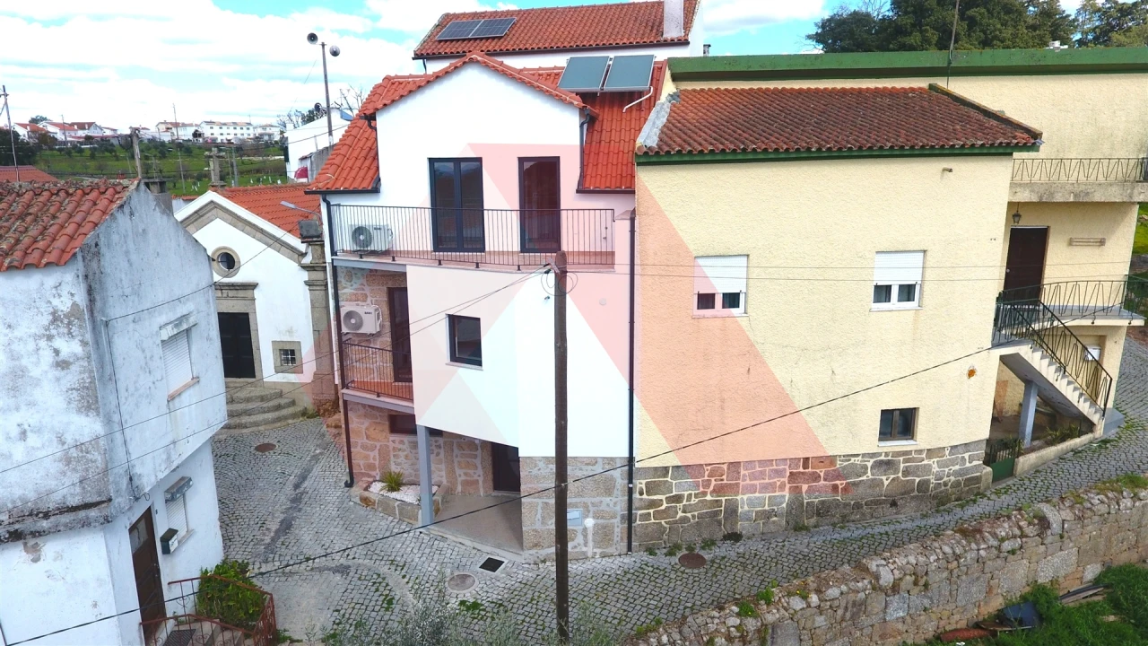 Moradia T3 para Venda em Oliveira do Hospital e São Paio de Gramaços Foto 2