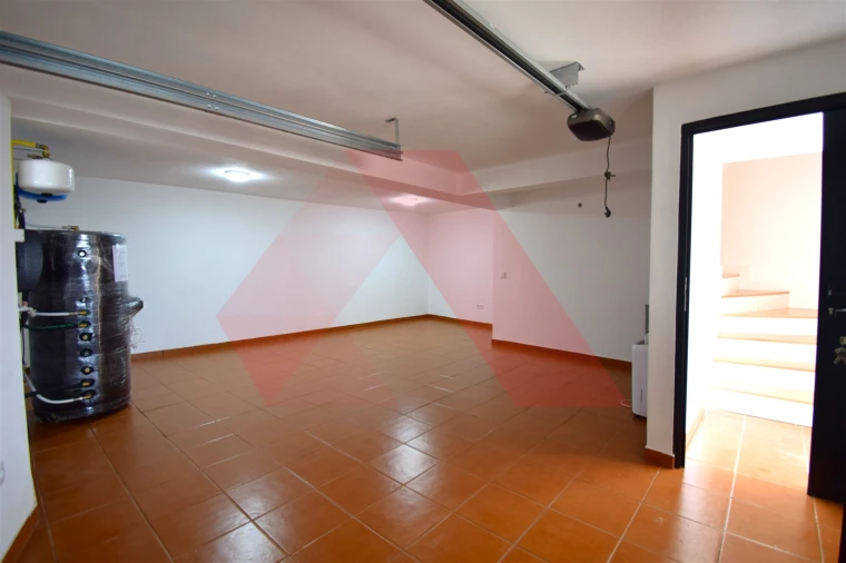 Moradia T3 para Venda em Oliveira do Hospital e São Paio de Gramaços Foto 3