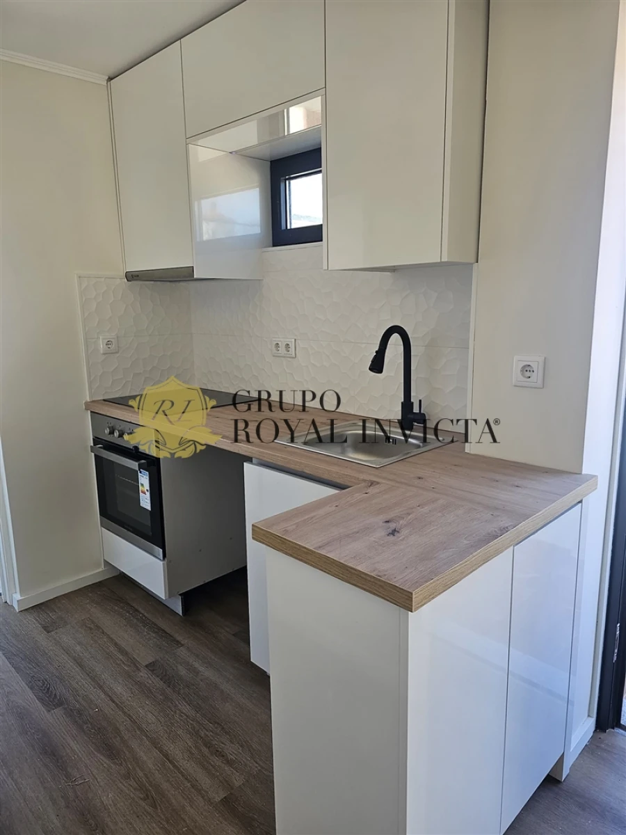 Moradia T2 para Venda em Santa Marinha e São Pedro da Afurada Foto 3