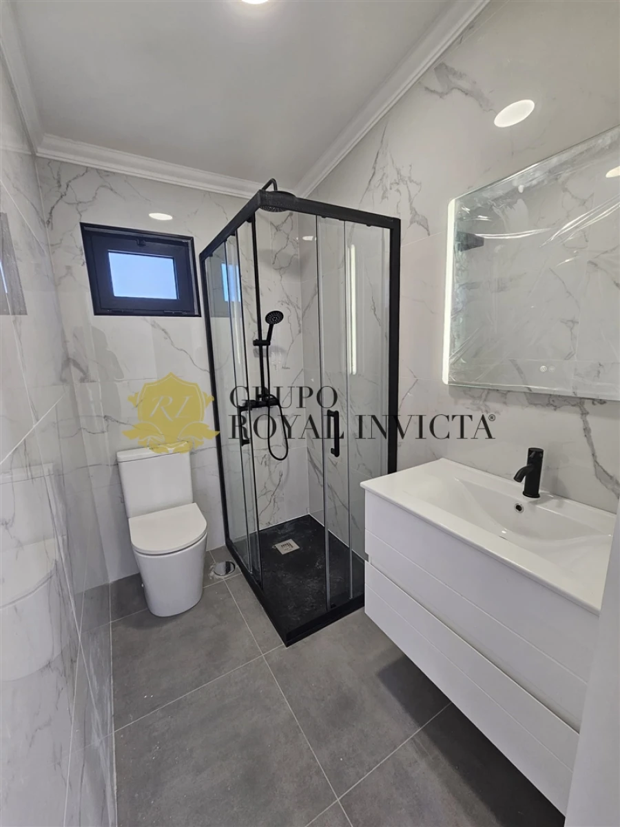 Moradia T2 para Venda em Santa Marinha e São Pedro da Afurada Foto 9