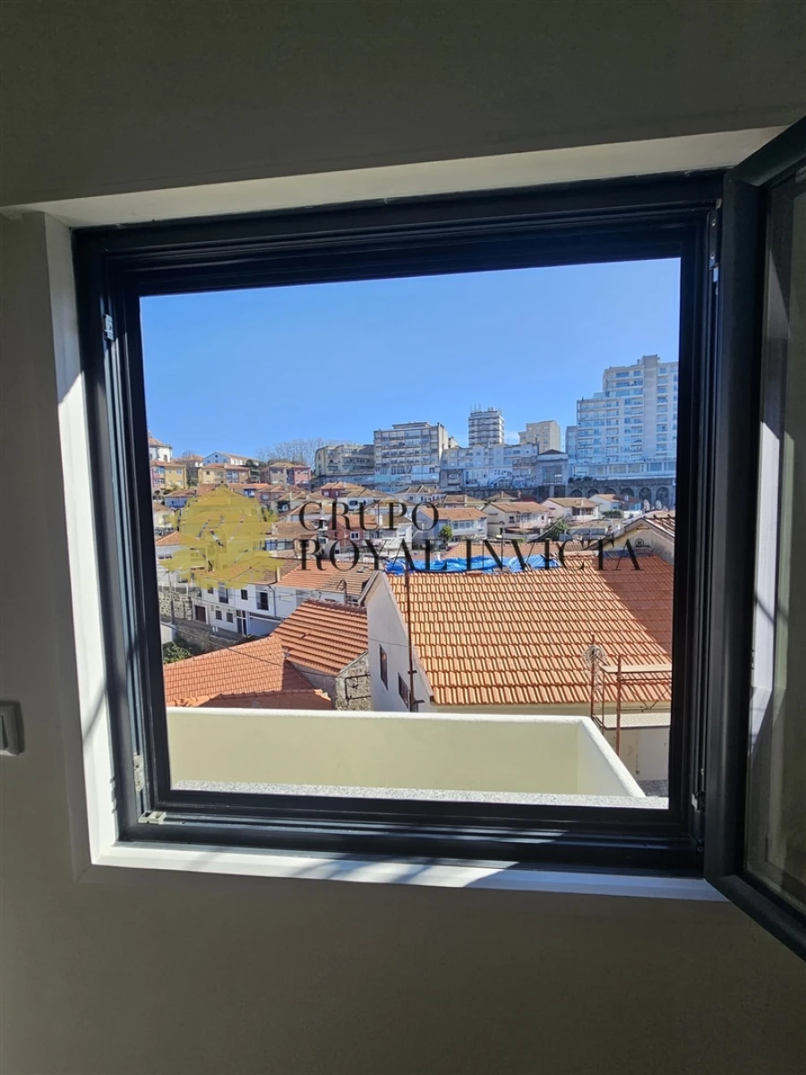 Moradia T2 para Venda em Santa Marinha e São Pedro da Afurada Foto 6