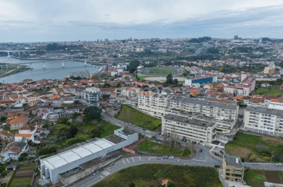 Terreno para Venda em Gondomar (São Cosme), Valbom e Jovim