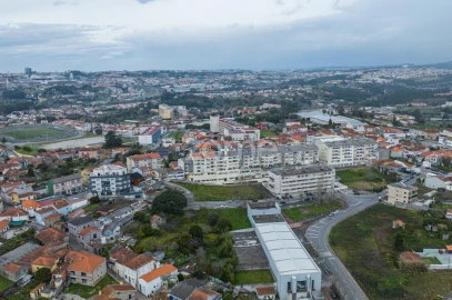 Terreno para Venda em Gondomar (São Cosme), Valbom e Jovim