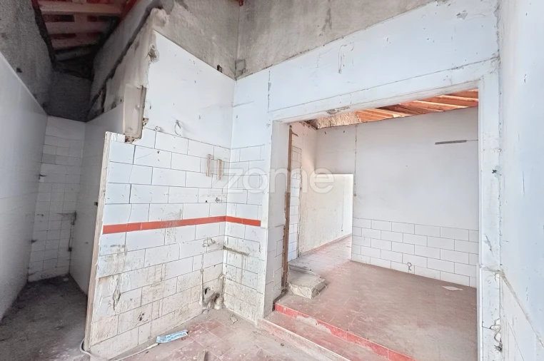 Moradia T4 para Venda em Vila do Porto Foto 8