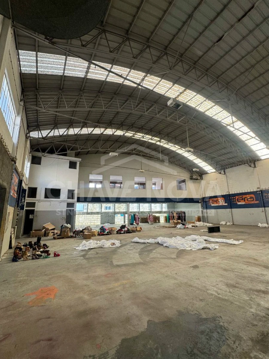 Armazém para Arrendamento em Ramalde Foto 9