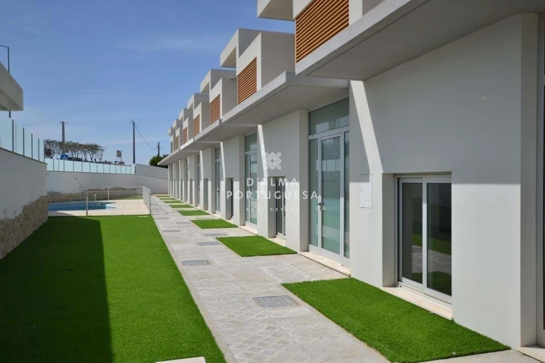 Moradia T2 para Venda em Albufeira e Olhos de Água Foto 4