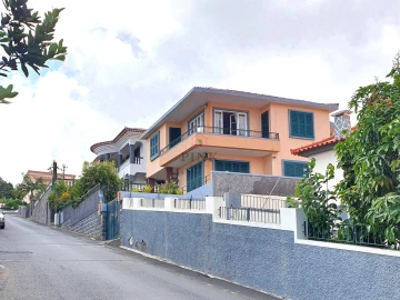 Moradia T5 para Venda em São Martinho