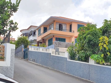 Moradia T5 para Venda em São Martinho