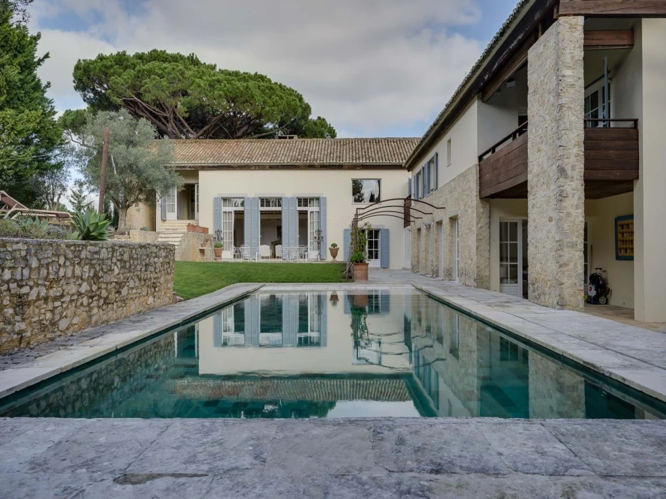 Moradia T5 para Arrendamento em Alcabideche Foto 5