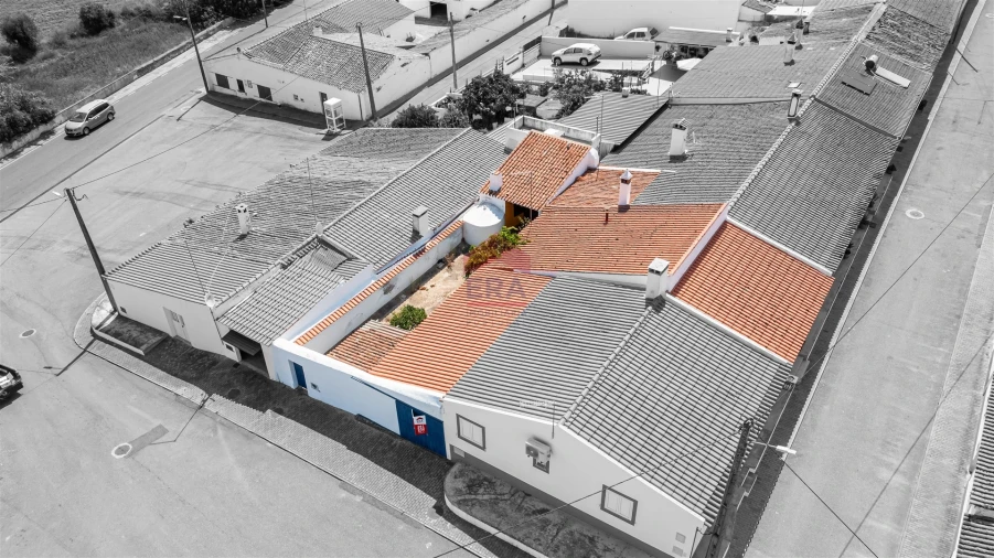 Moradia T5 para Venda em Alcaria Ruiva Foto 23