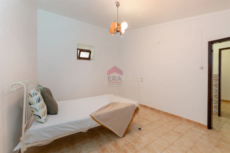 Moradia T5 para Venda em Alcaria Ruiva Foto 14