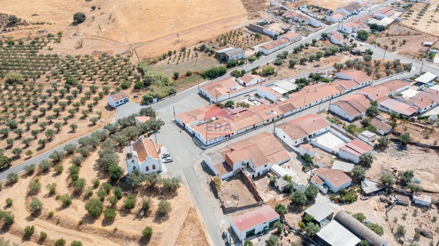 Moradia T5 para Venda em Alcaria Ruiva Foto 28