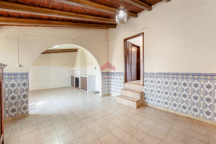 Moradia T5 para Venda em Alcaria Ruiva Foto 8