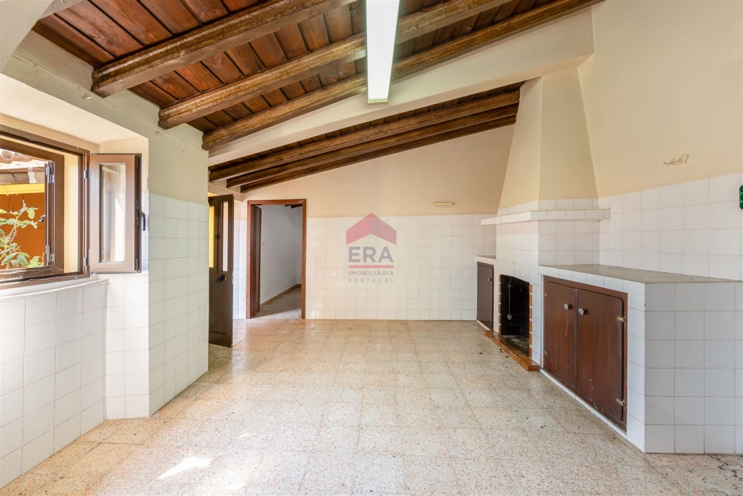 Moradia T5 para Venda em Alcaria Ruiva Foto 10