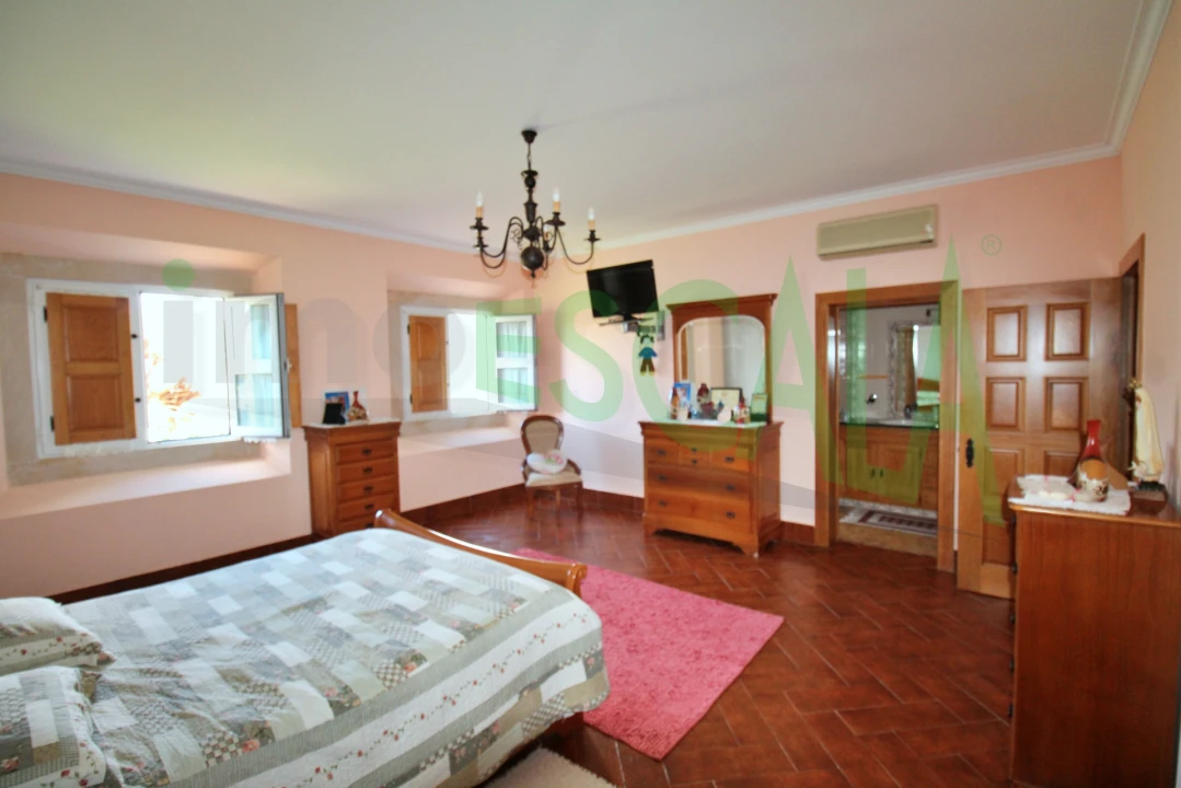 Moradia T4 para Venda em Fazendas de Almeirim Foto 23