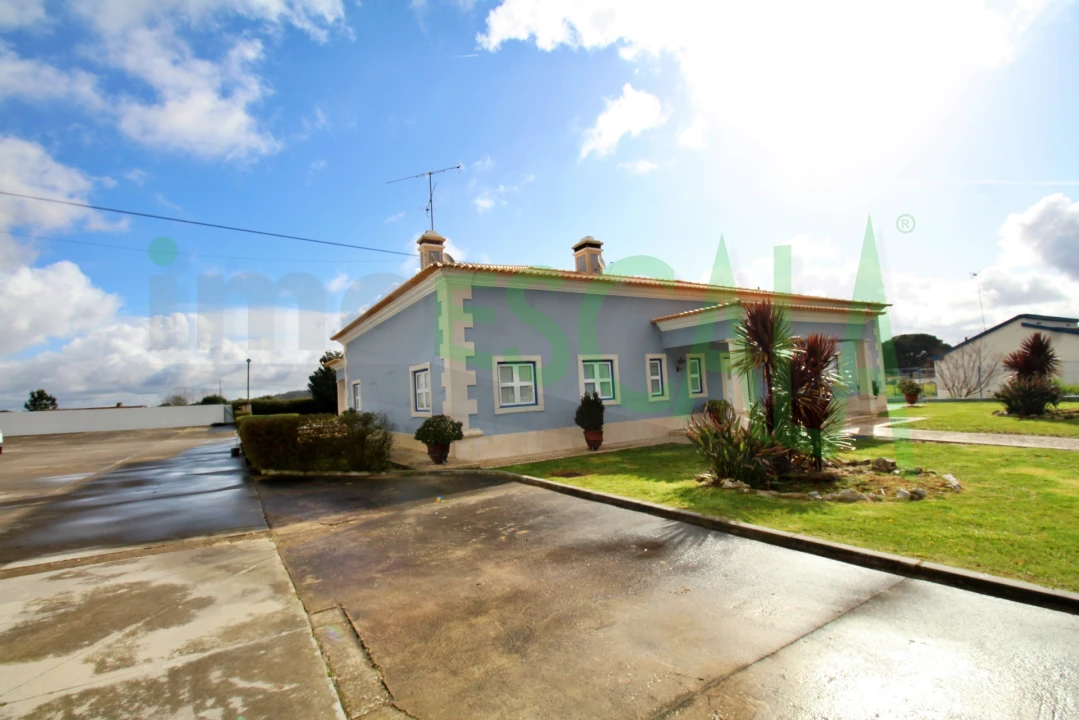 Moradia T4 para Venda em Fazendas de Almeirim Foto 41