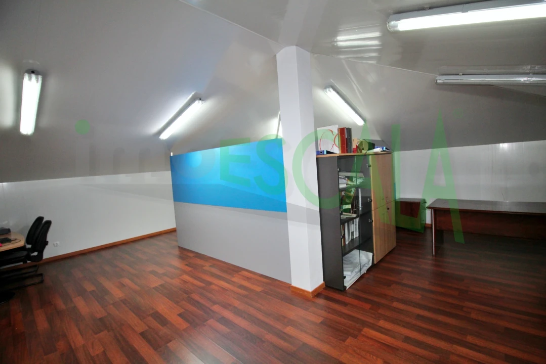 Moradia T4 para Venda em Fazendas de Almeirim Foto 36