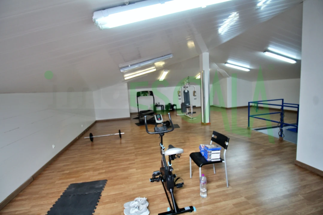 Moradia T4 para Venda em Fazendas de Almeirim Foto 32