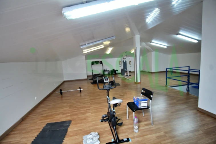 Moradia T4 para Venda em Fazendas de Almeirim Foto 32