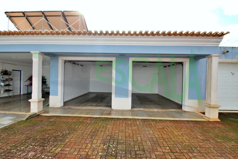 Moradia T4 para Venda em Fazendas de Almeirim Foto 46