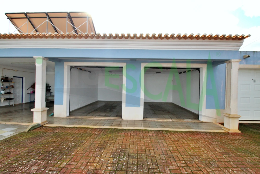 Moradia T4 para Venda em Fazendas de Almeirim Foto 46